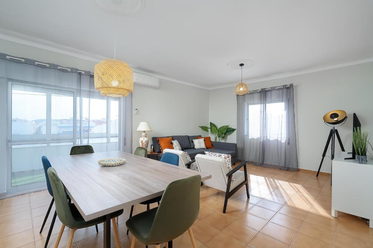 Tranquil View Apartment By Lovelystay Куартейра Екстериор снимка